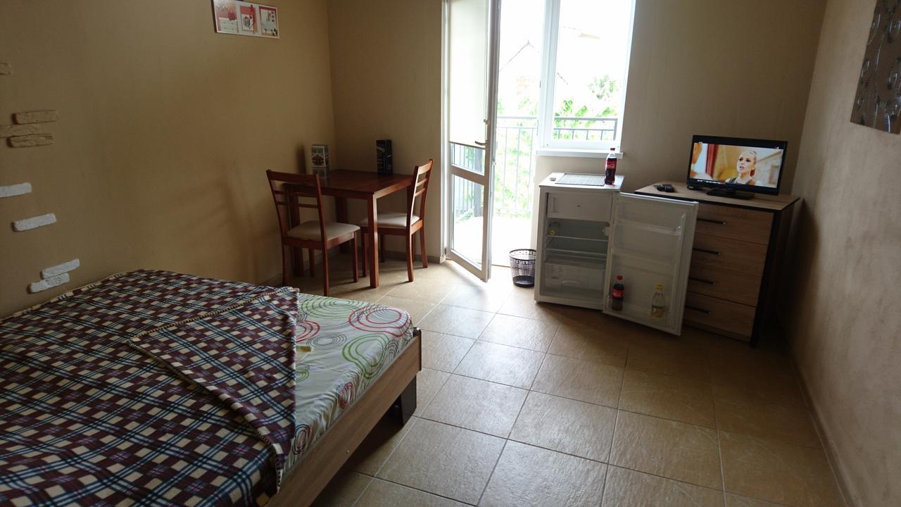 Guest House Dacha 카롤리노 부하즈 외부 사진