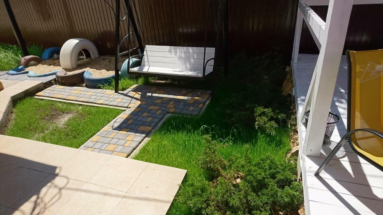 Guest House Dacha 카롤리노 부하즈 외부 사진